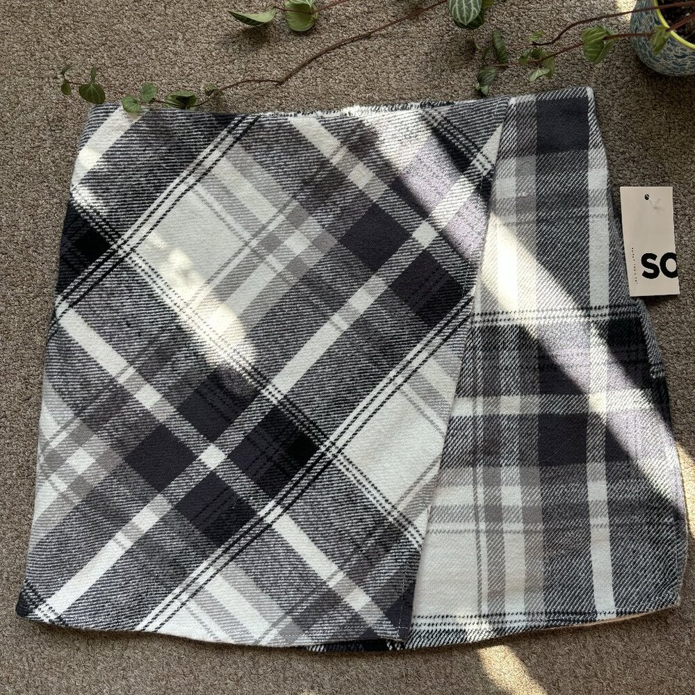 SO Goods for Life mini plaid Black And White Girl Skirt In Size 14/16